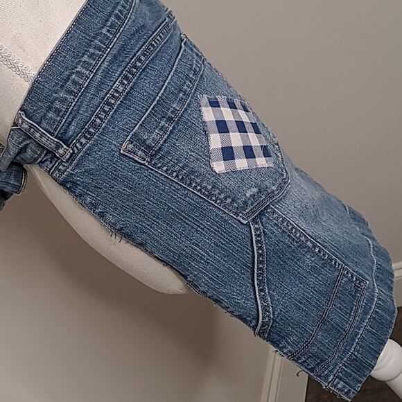 Old Navy jeans upcycle apron. Distressed edges - Picture 4 of 11